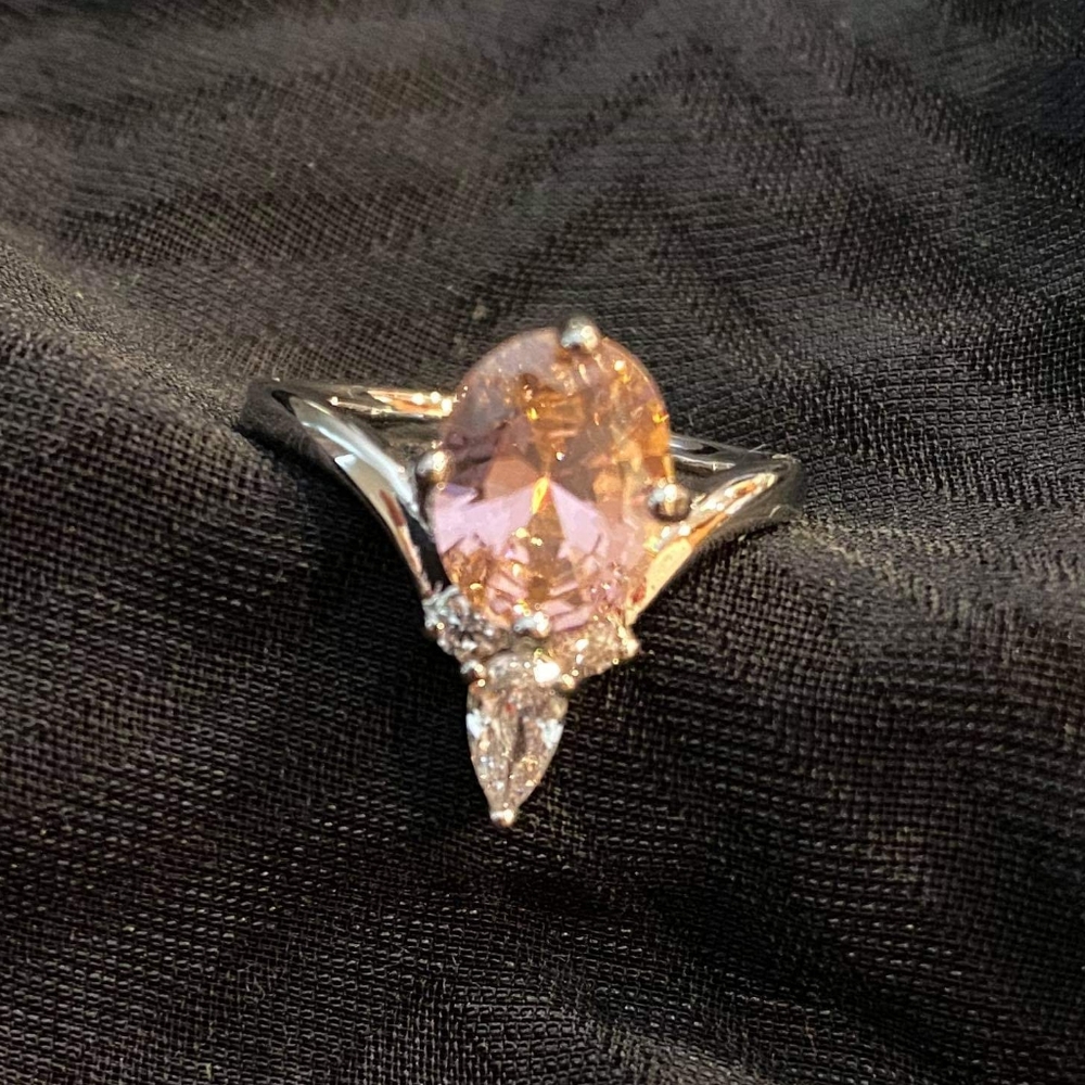 Costume jewelry Ring
